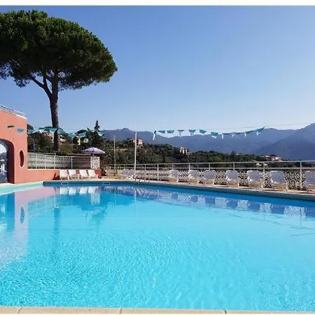 Portofino Est Апарт-отель 3*